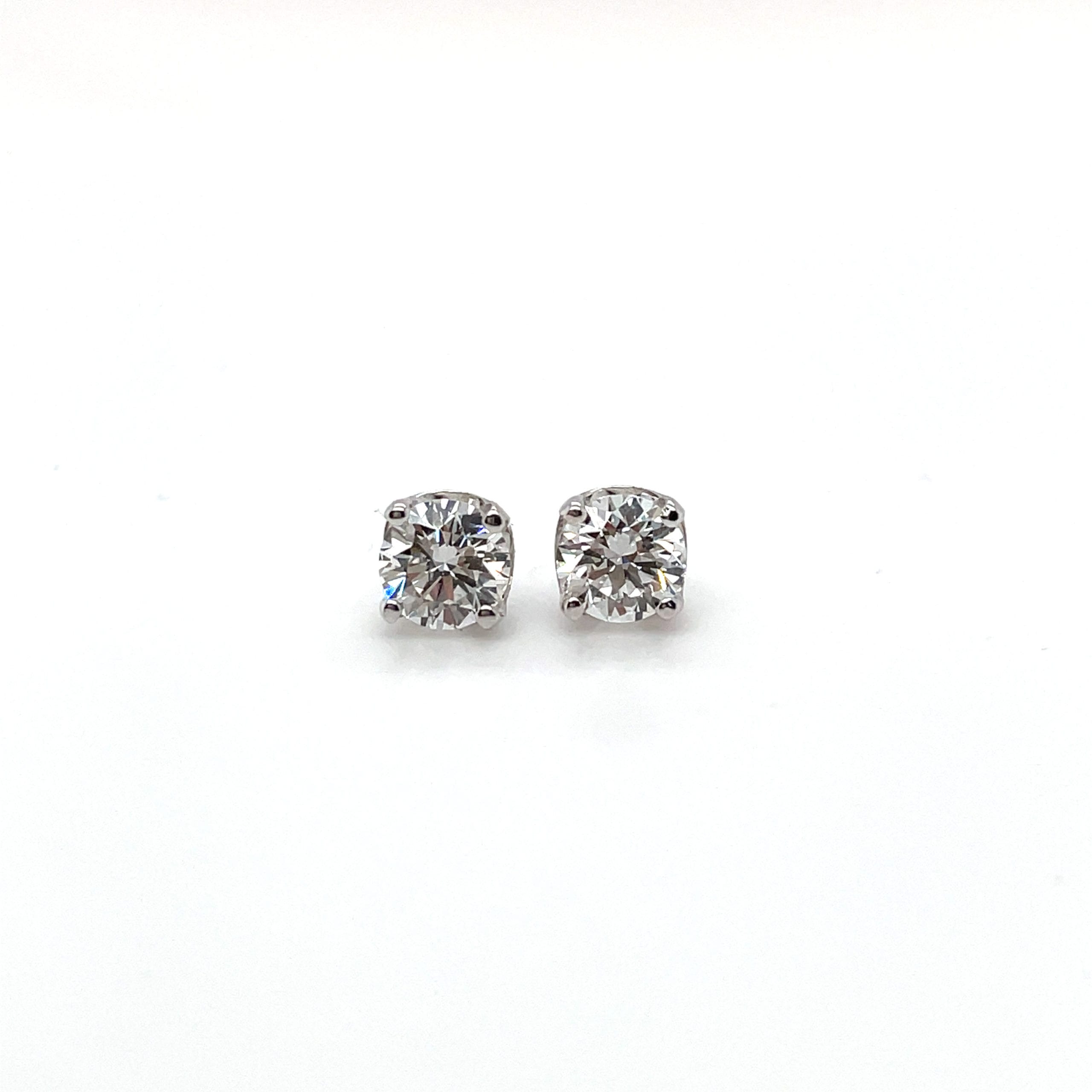 0.86CTW Round Brilliant Natural Diamond Stud Earrings