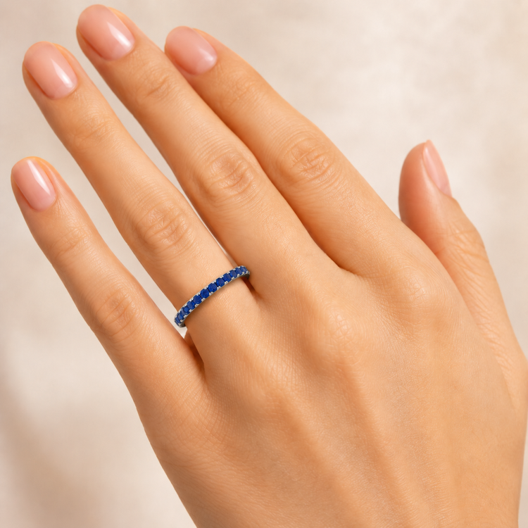 18K White Gold Sapphire Band