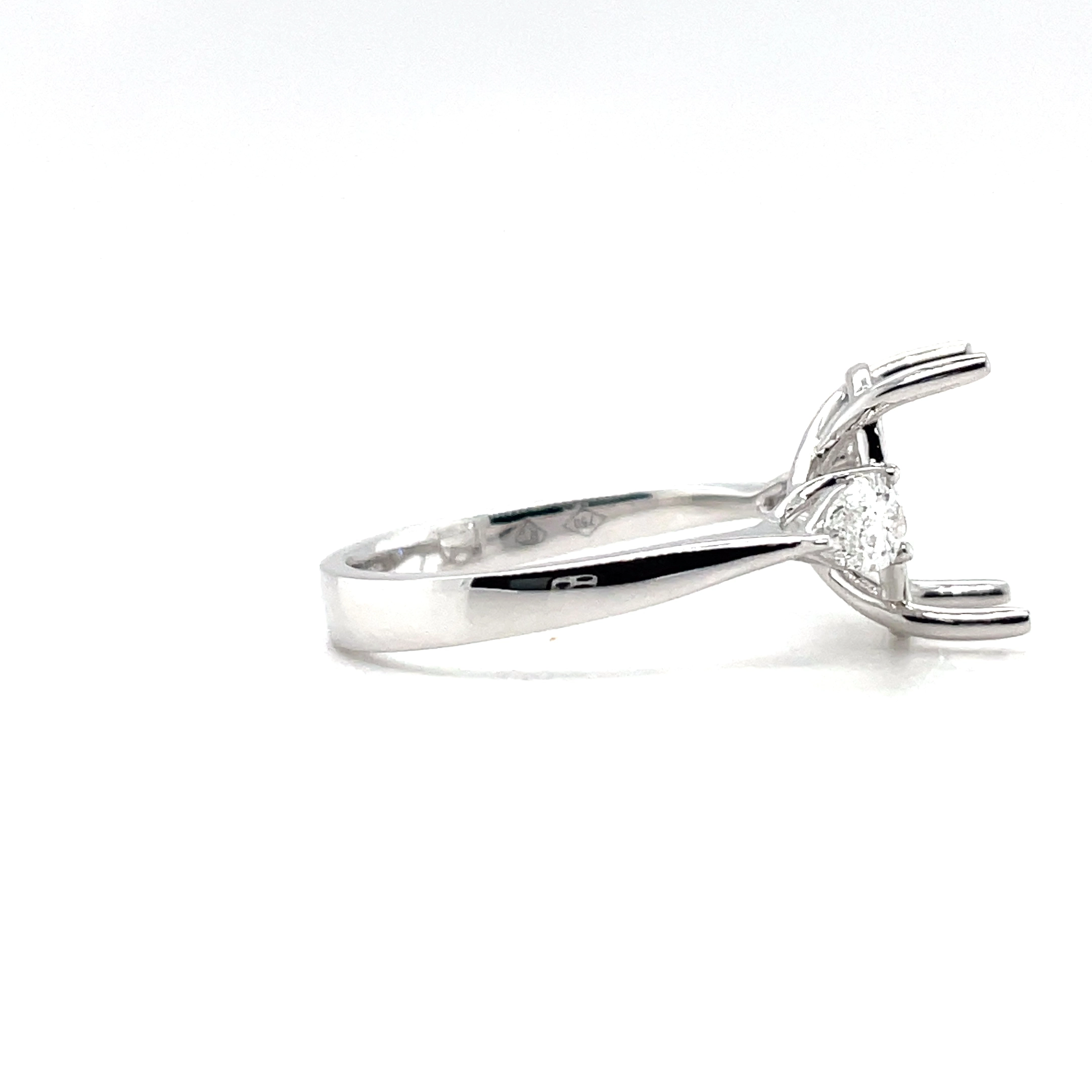 pear diamond engagement ring from donna jewelry chicago